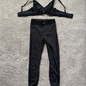 Alo Matching Set - Airlift Line Up Black Activewear Set